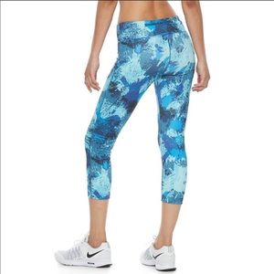 🔥NIKE Power Running Capri Leggings LARGE